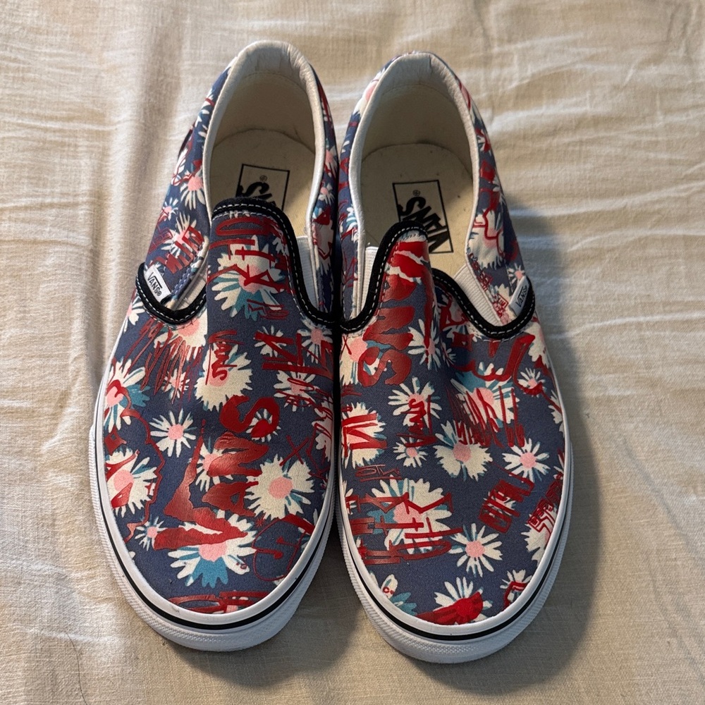 Vans Mens Slip-On Sneakers - size 10.5